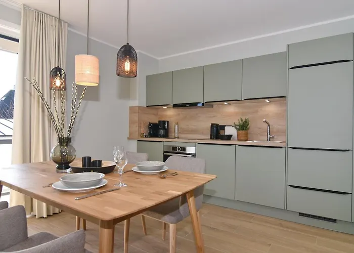 Ebbe Flut, Whg 7 Lägenhet